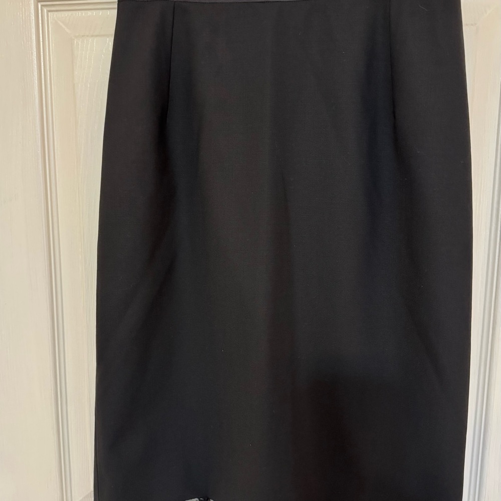 Dolce & Gabbana Black Wool Pencil Skirt with Lace Trim Lining